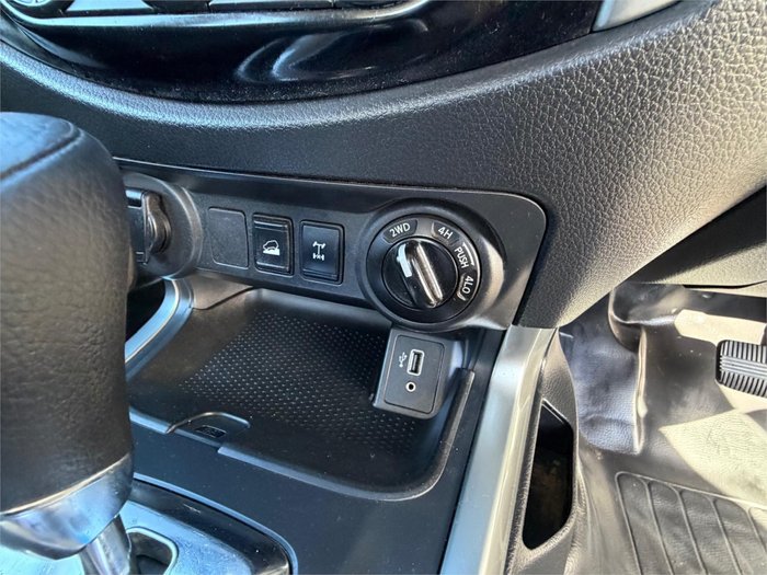 2022 NISSAN NAVARA SL (4x4)