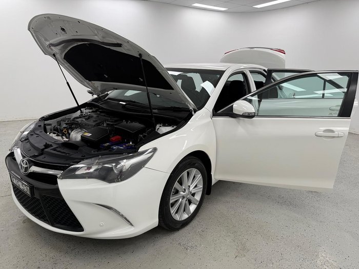 2016 Toyota Camry Atara S ASV50R Diamond White