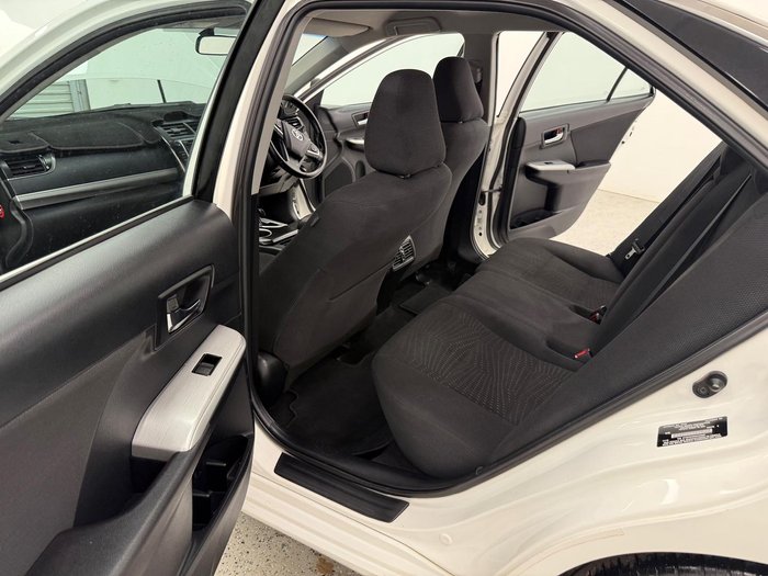 2016 Toyota Camry Atara S ASV50R Diamond White