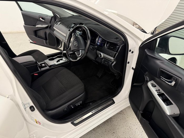 2016 Toyota Camry Atara S ASV50R Diamond White