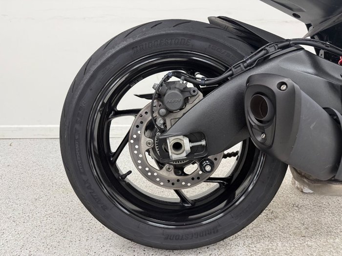 Suzuki 2020 SUZUKI 1000CC GSXS-S1000SRQ Silver