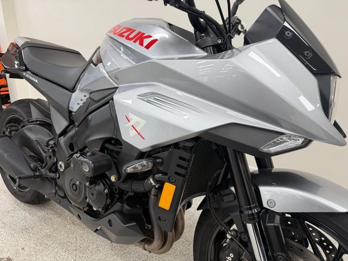 Suzuki 2020 SUZUKI 1000CC GSXS-S1000SRQ Silver