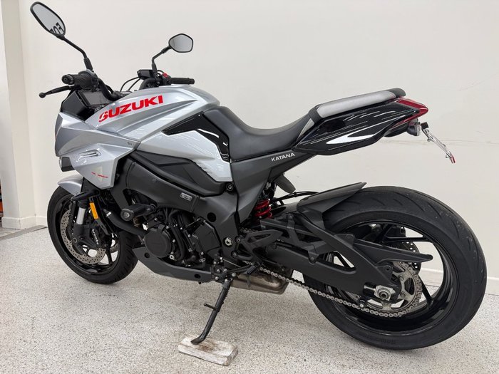 Suzuki 2020 SUZUKI 1000CC GSXS-S1000SRQ Silver