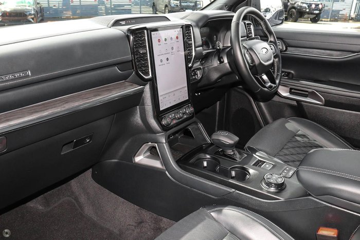 2025 Ford Everest Platinum