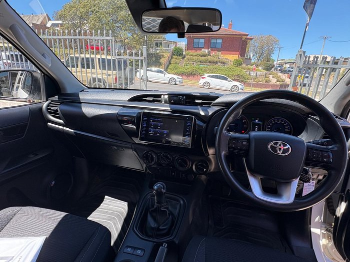 2020 Toyota Hilux SR