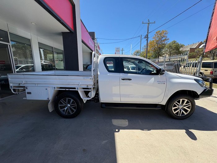 2020 Toyota Hilux SR