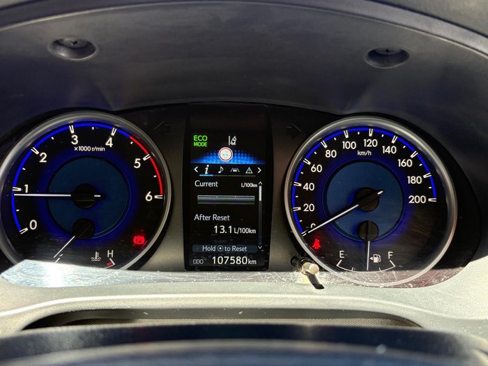 2020 Toyota Hilux SR