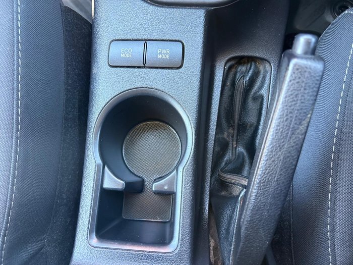 2020 Toyota Hilux SR