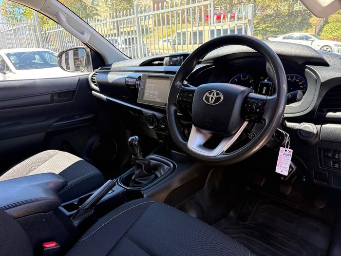 2020 Toyota Hilux SR