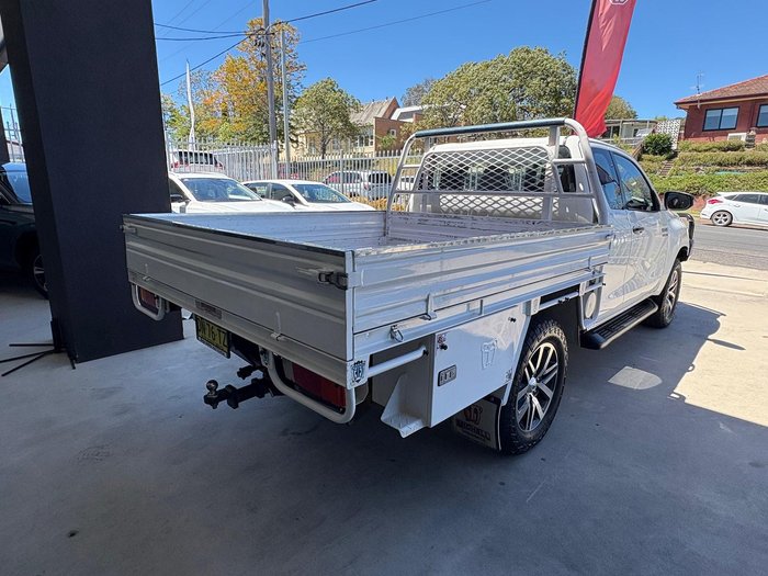 2020 Toyota Hilux SR