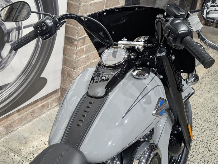 2025 Harley-Davidson Heritage Classic 117 (FLHC) Softail