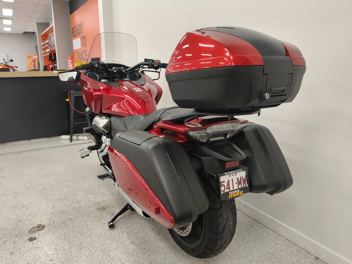 Honda 2014 HONDA 1300CC CTX1300A Red