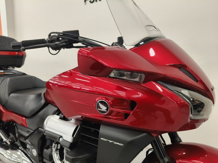 Honda 2014 HONDA 1300CC CTX1300A Red