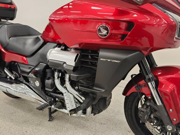 Honda 2014 HONDA 1300CC CTX1300A Red