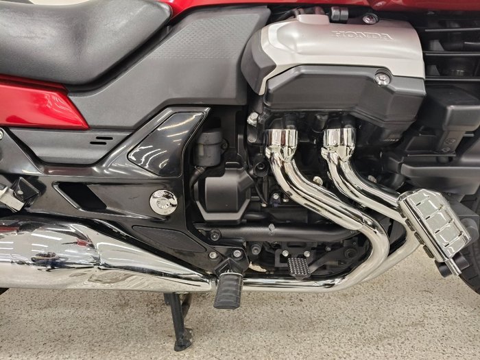 Honda 2014 HONDA 1300CC CTX1300A Red