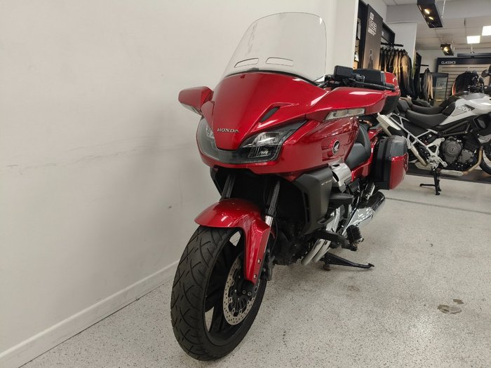 Honda 2014 HONDA 1300CC CTX1300A Red