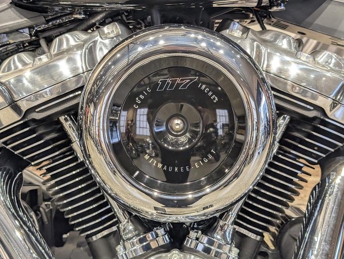 2025 Harley-Davidson Street Bob 117 (FXBB) Softail Black