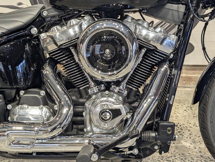 2025 Harley-Davidson Street Bob 117 (FXBB) Softail Black