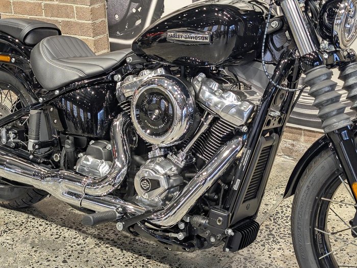 2025 Harley-Davidson Street Bob 117 (FXBB) Softail Black
