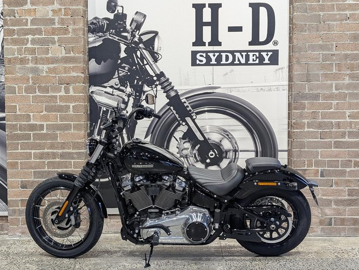 2025 Harley-Davidson Street Bob 117 (FXBB) Softail Black