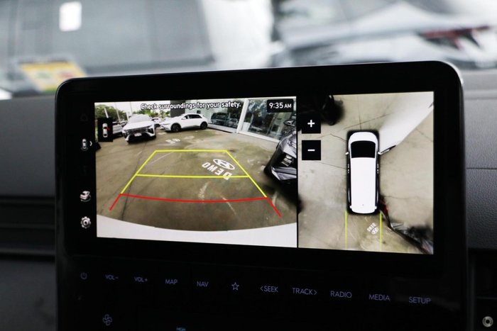 2025 Hyundai STARIA LOAD Premium