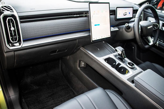 2025 Jaecoo J7 SHS Track