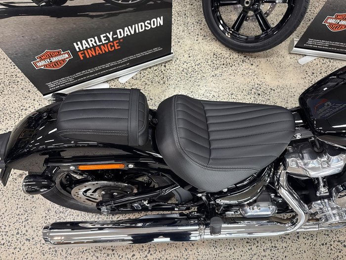 2025 Harley-Davidson Street Bob 117 (FXBB) Softail Black