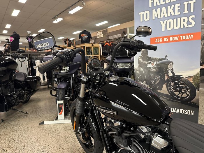 2025 Harley-Davidson Street Bob 117 (FXBB) Softail Black