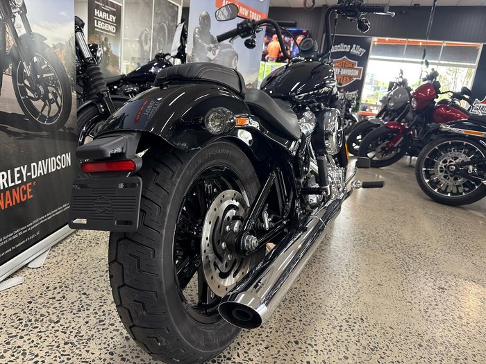 2025 Harley-Davidson Street Bob 117 (FXBB) Softail Black