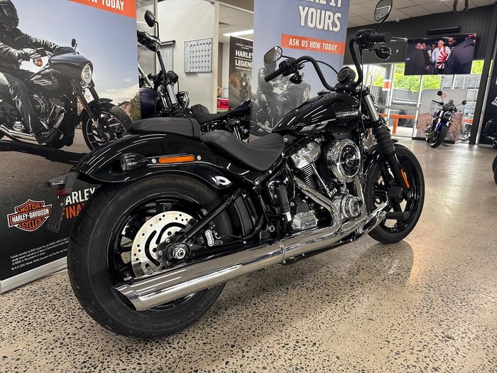 2025 Harley-Davidson Street Bob 117 (FXBB) Softail Black