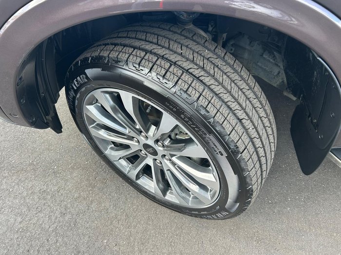 2023 Ford Everest Platinum