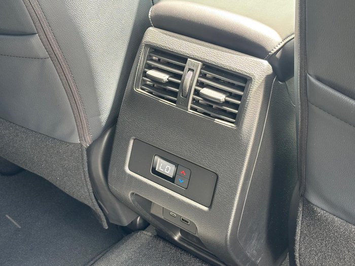 2024 Mitsubishi Outlander Exceed