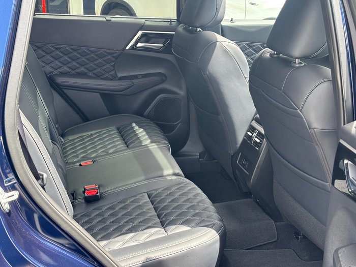 2024 Mitsubishi Outlander Exceed