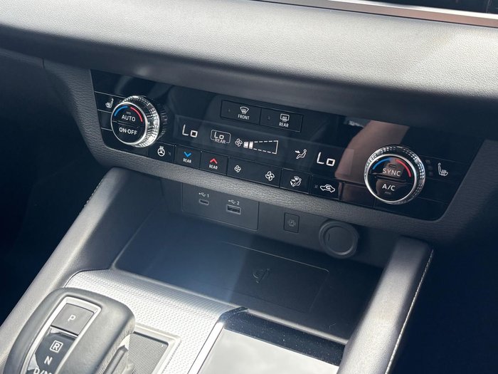 2024 Mitsubishi Outlander Exceed