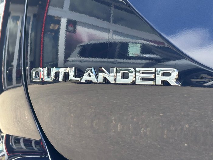 2024 Mitsubishi Outlander Exceed