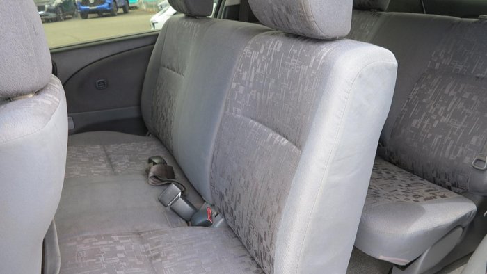 2003 Toyota Tarago GLi ACR30R Powder White