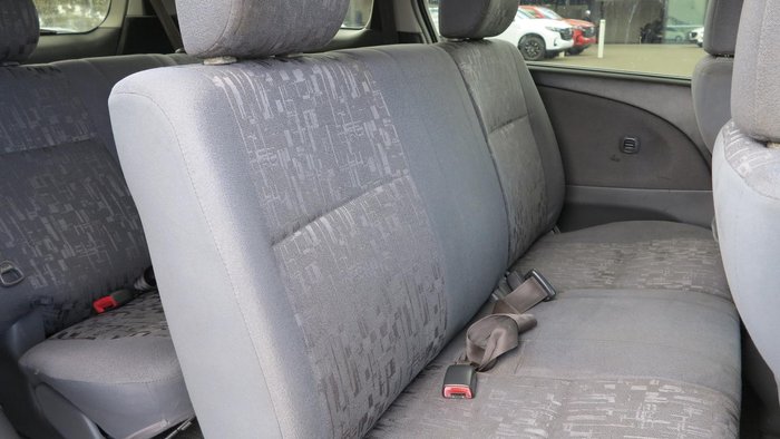 2003 Toyota Tarago GLi ACR30R Powder White