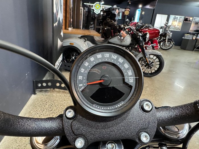 2025 Harley-davidson 2025 HARLEY-DAVIDSON 1700CC FXBB STREET BOB (117) CRUISER Grey