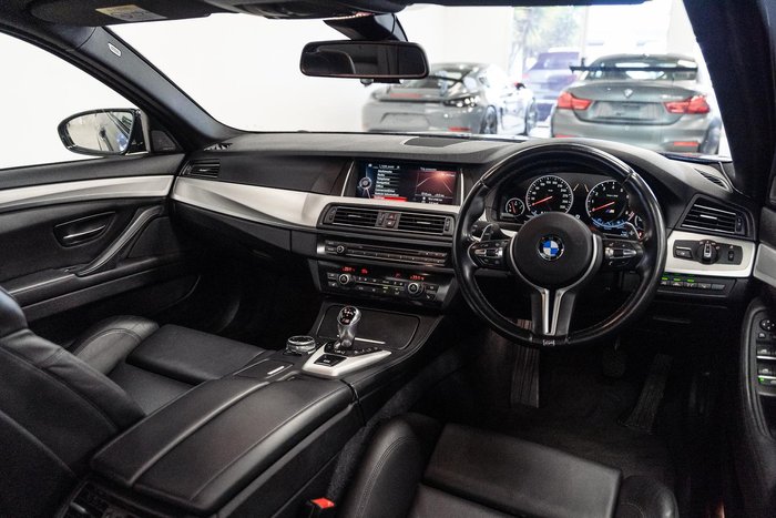 2016 BMW M5 F10 LCI Black