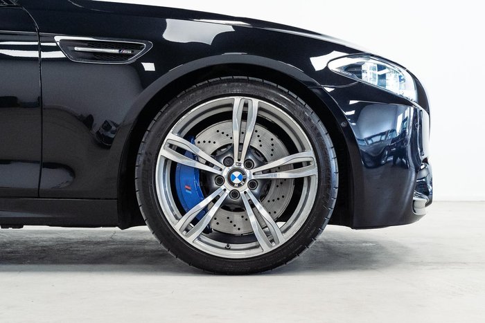 2016 BMW M5 F10 LCI Black