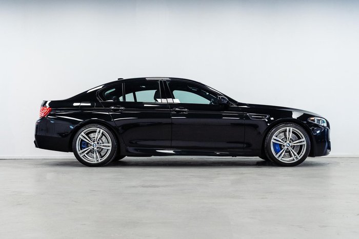 2016 BMW M5 F10 LCI Black