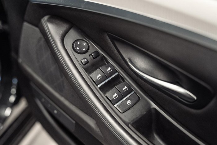 2016 BMW M5 F10 LCI Black