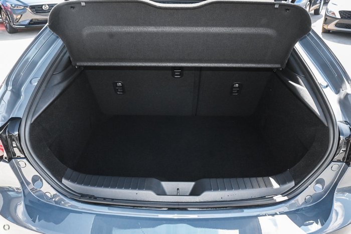 2025 Mazda 3 G25 Astina