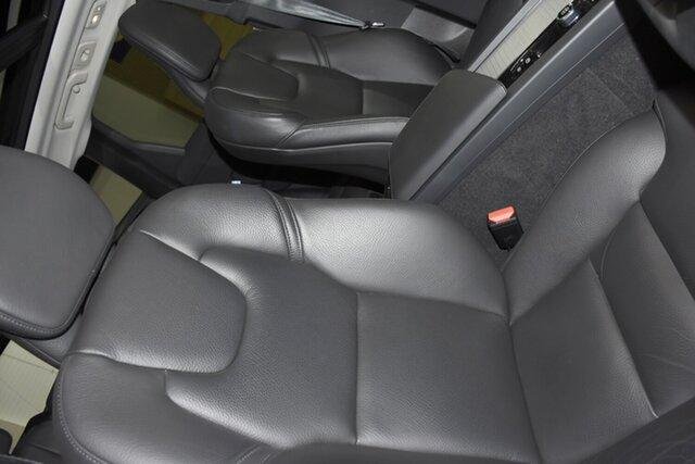 2023 Volvo XC60 Ultimate B5 Bright