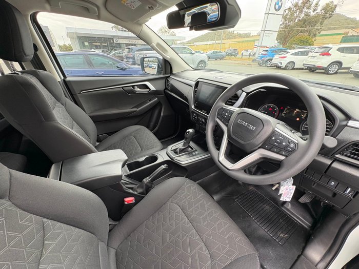 2024 Isuzu D-MAX LS-M