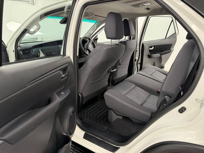 2024 Toyota Fortuner GX GUN156R 4X4 Dual Range Glacier White