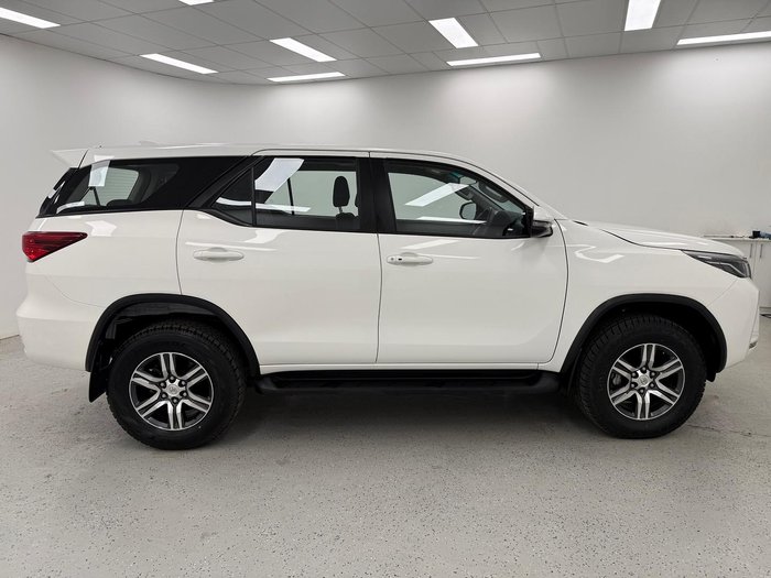 2024 Toyota Fortuner GX GUN156R 4X4 Dual Range Glacier White