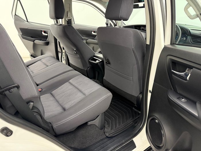 2024 Toyota Fortuner GX GUN156R 4X4 Dual Range Glacier White