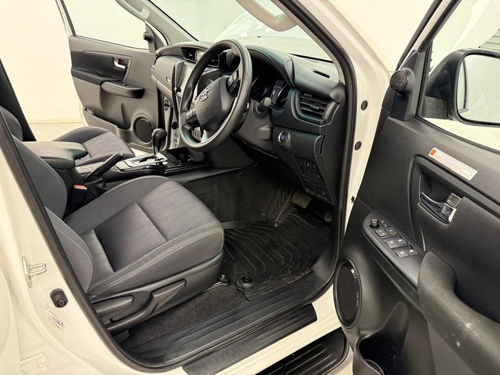 2024 Toyota Fortuner GX GUN156R 4X4 Dual Range Glacier White