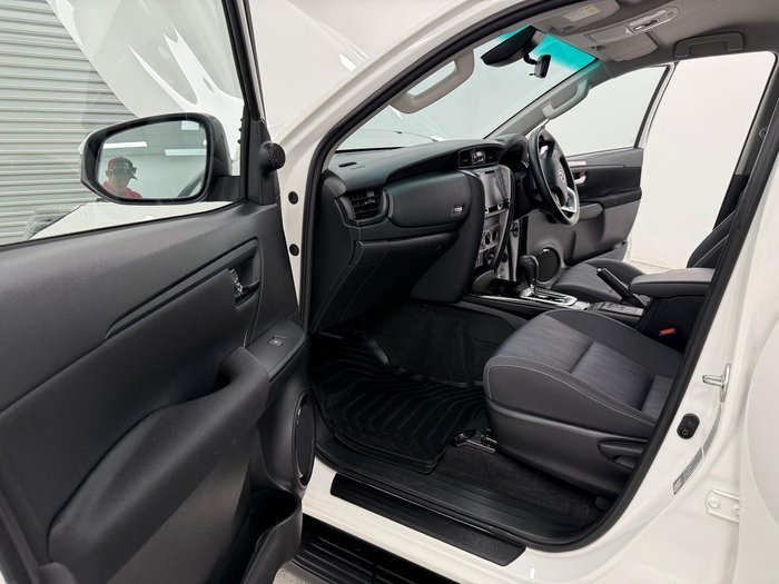 2024 Toyota Fortuner GX GUN156R 4X4 Dual Range Glacier White